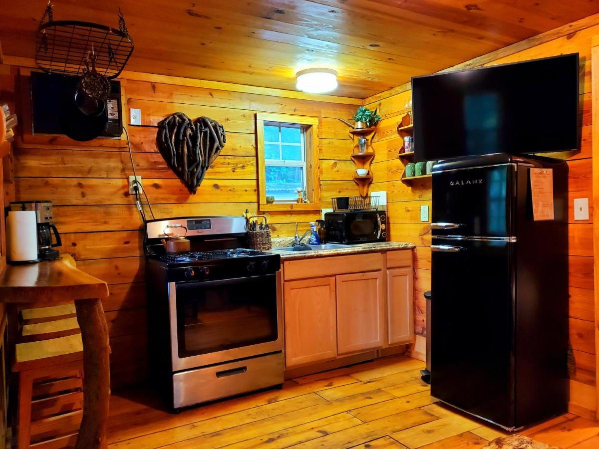 Lil' Log At Hearthstone Cabins And Camping - Pet Friendly Хелен Экстерьер фото